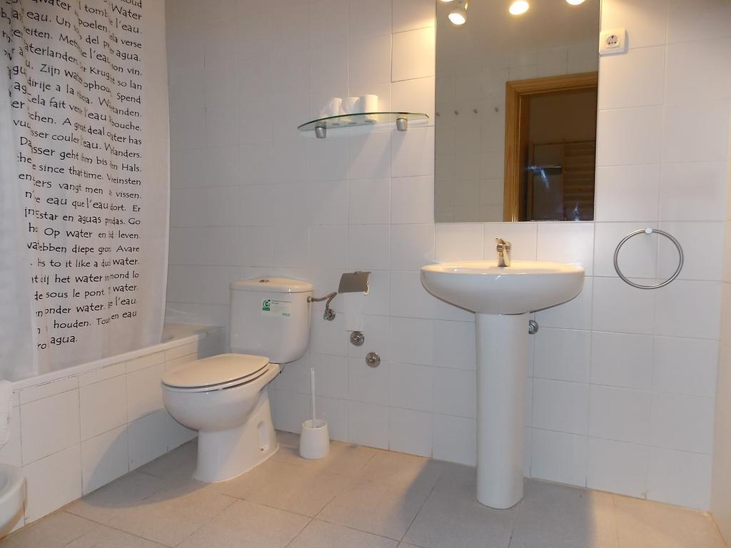 Apartamentos Fidalgo Sandiniés Habitación foto