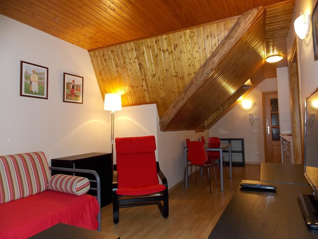 Apartamentos Fidalgo Sandiniés Habitación foto